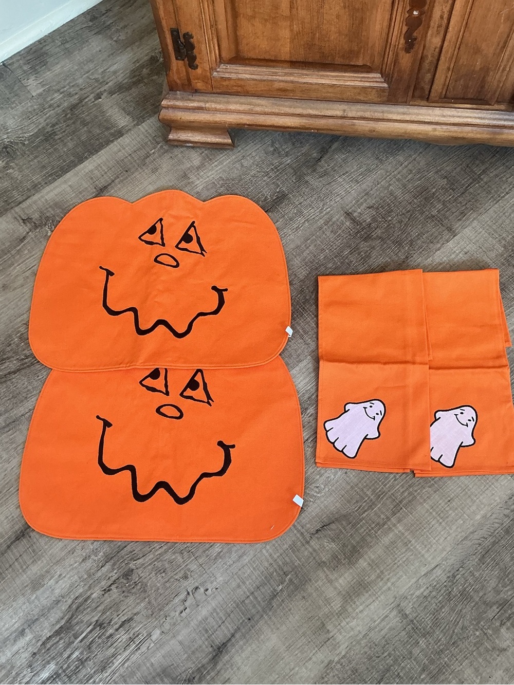 Longaberger Halloween Table Linens Set (4pc) - 2 Pumpkin Placemats Ghost Napkins